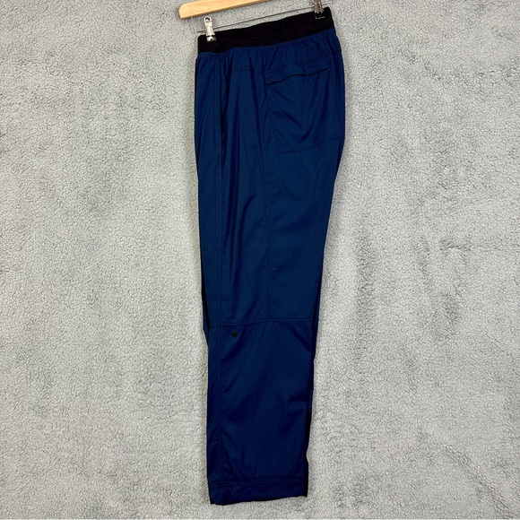 Lululemon Relaxed Fit Everyday Pants Zip Pockets Midnight Blue XL Men’s - Picture 6 of 15